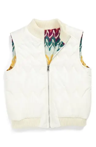 Reversible quilted vest with zipper